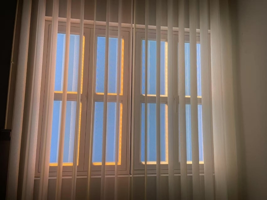 Luz de janela falsa com cor de luz 2100-7500K com instalação de montagem na parede de iluminação LED com espalhamento de Rayleigh